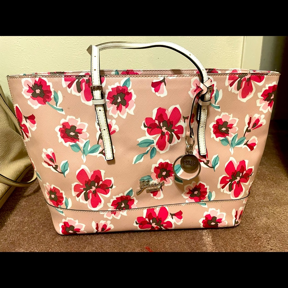 Guess Tote